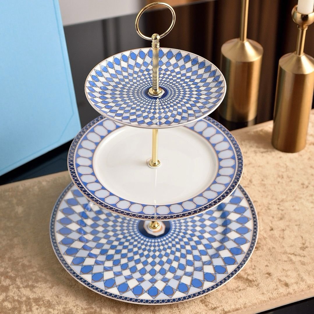 Swarovski sweet serving stand for cupcake three tires